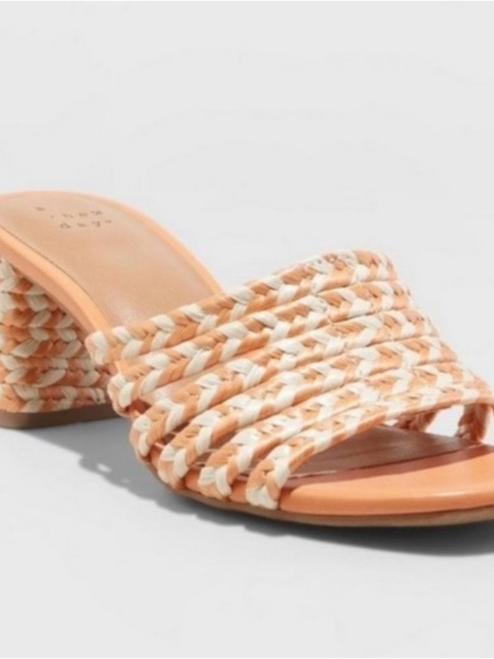 Universal Thread Peach and Cream Braided Block Heel Slides